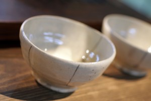 清水 しおり　シロツメ草 小鉢　2,415円（税込）