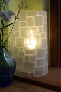 サブロウ　置き照明（大）白　23,100円（税込）・（小）白　18,900円（税込）