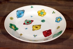 坂場 圭十　色絵マンボウ文7寸皿　8,400円（税込）