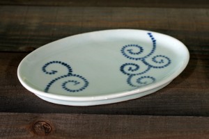 藤塚 光男　鮹唐草楕円浅皿（中）　3,780円（税込）