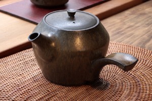 二川 修　急須（横手）茶　10,500円（税込）