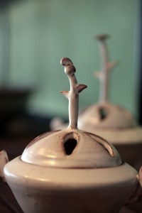 荒賀 文成　粉引香炉　18,900円（税込）