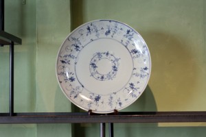 藤塚 光男 草花唐草文尺4.5寸皿 126,000円(税込) 藤塚 光男 草花唐草文尺4.5寸皿 126,000円(税込)