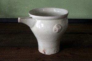 荒賀 文成 片口(注器) 6,300円(税込) 荒賀 文成 片口(注器) 6,300円(税込)